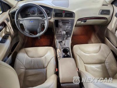 Zdjęcie 8 z 12 samochodu: 2003 VOLVO V70 2.4T VIN:YV1SW58D732298898 - miniatura
