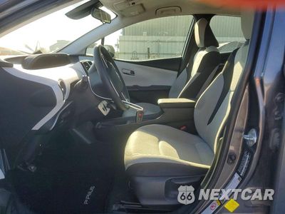 Zdjęcie 7 z 12 samochodu: 2017 TOYOTA PRIUS TWO VIN:JTDKBRFU5H3547972 - miniatura