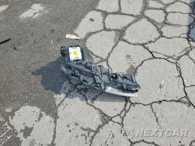 Zdjęcie 12 z 13 samochodu: 2020 HYUNDAI ELANTRA LIMITED VIN:5NPD84LF7LH608431 - miniatura