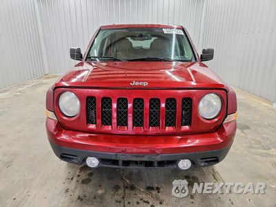 Piąte zdjęcie samochodu w środku: 2014 JEEP PATRIOT LATITUDE VIN:1C4NJRFB0ED510722 - miniatura