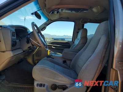Zdjęcie 7 z 13 samochodu: 2000 FORD EXCURSION XLT VIN:1FMNU40L1YEA82875 - miniatura