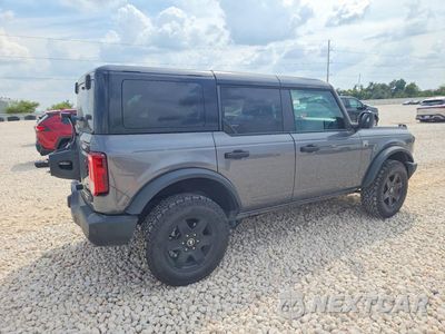 Trzecie zdjęcie samochodu z tyłu: 2025 FORD BRONCO BIG BEND VIN:1FMDE7BHXSLA71170 - miniatura