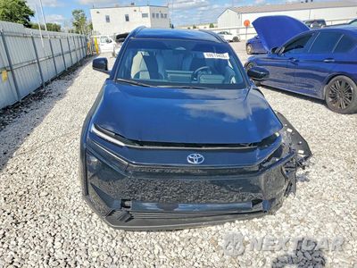 Piąte zdjęcie samochodu w środku: 2026 TOYOTA BZ LIMITED VIN:JTMBDAFB3TA001802 - miniatura