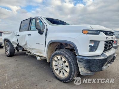 Czwarte zdjęcie samochodu z boku: 2023 CHEVROLET SILVERADO K2500 CUSTOM VIN:2GC4YME78P1720331 - miniatura