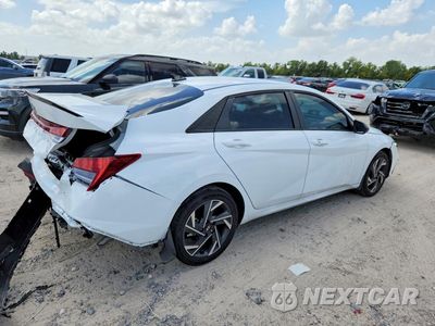 Trzecie zdjęcie samochodu z tyłu: 2025 HYUNDAI ELANTRA HYBRID SEL SPORT VIN:KMHLM4DJ0SU152654 - miniatura