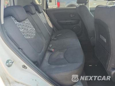 Zdjęcie 11 z 13 samochodu: 2010 KIA SOUL + VIN:KNDJT2A29A7163567 - miniatura