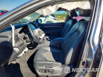 Zdjęcie 7 z 13 samochodu: 2021 TOYOTA CAMRY SE VIN:4T1G11AK1MU581777 - miniatura