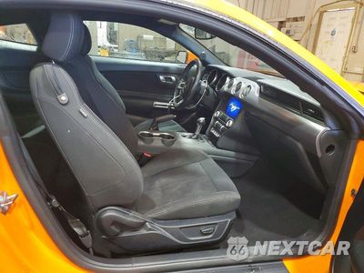 Zdjęcie 10 z 12 samochodu: 2020 FORD MUSTANG VIN:1FA6P8TH9L5189363 - miniatura