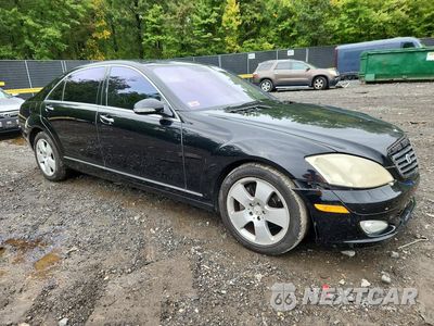 Czwarte zdjęcie samochodu z boku: 2007 MERCEDES-BENZ S 550 VIN:WDDNG71X57A080086 - miniatura