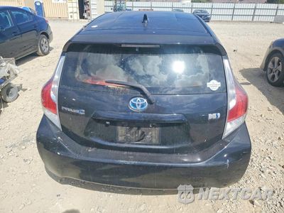 Zdjęcie 6 z 12 samochodu: 2015 TOYOTA PRIUS C THREE VIN:JTDKDTB38F1097795 - miniatura