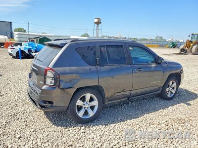 Trzecie zdjęcie samochodu z tyłu: 2016 JEEP COMPASS LATITUDE VIN:1C4NJDEB4GD663367 - miniatura