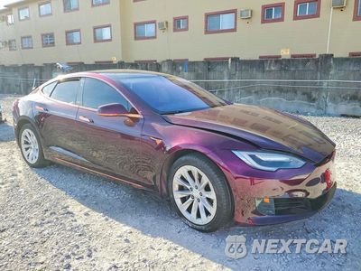 Czwarte zdjęcie samochodu z boku: 2017 TESLA MODEL S VIN:5YJSA1E18HF212221 - miniatura