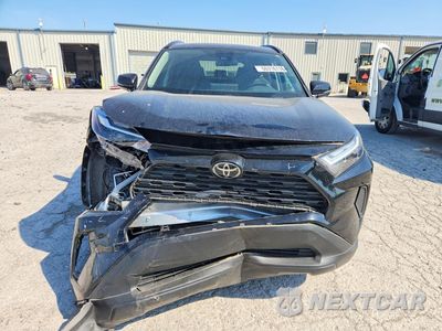 Piąte zdjęcie samochodu w środku: 2024 TOYOTA RAV4 XLE VIN:2T3W1RFV5RC279602 - miniatura