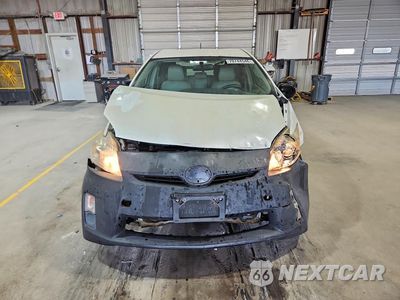 Piąte zdjęcie samochodu w środku: 2011 TOYOTA PRIUS THREE VIN:JTDKN3DU8B5372605 - miniatura