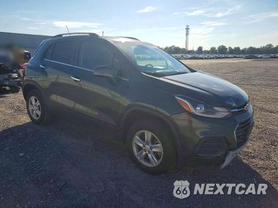 Czwarte zdjęcie samochodu z boku: 2018 CHEVROLET TRAX 1LT VIN:KL7CJPSB7JB643787 - miniatura