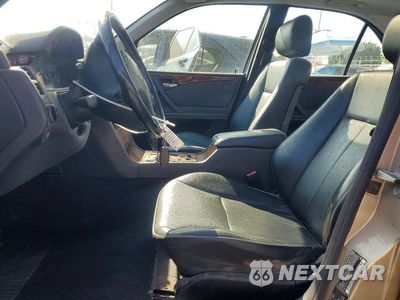 Zdjęcie 7 z 12 samochodu: 2002 MERCEDES-BENZ E 430 VIN:WDBJF83JX2X068773 - miniatura