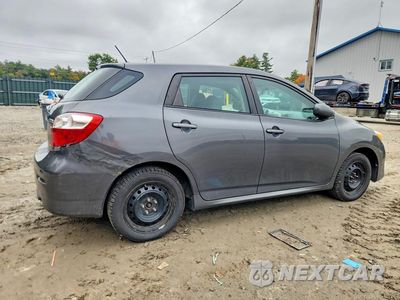 Trzecie zdjęcie samochodu z tyłu: 2010 TOYOTA COROLLA MATRIX S VIN:2T1LE4EE8AC018070 - miniatura