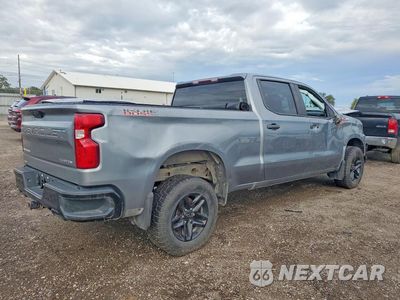 Trzecie zdjęcie samochodu z tyłu: 2019 CHEVROLET SILVERADO K1500 TRAIL BOSS CUSTOM VIN:1GCPYCEF1KZ251209 - miniatura