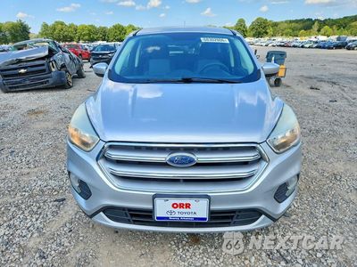 Piąte zdjęcie samochodu w środku: 2017 FORD ESCAPE SE VIN:1FMCU9GD2HUC65971 - miniatura