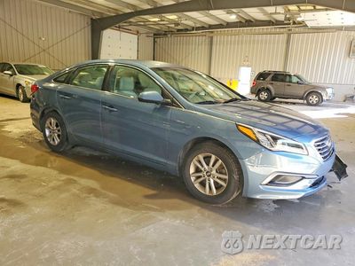 Czwarte zdjęcie samochodu z boku: 2017 HYUNDAI SONATA SE VIN:5NPE24AF2HH593370 - miniatura