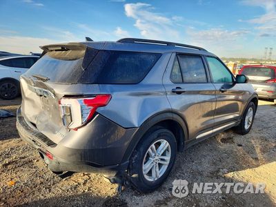 Trzecie zdjęcie samochodu z tyłu: 2022 FORD EXPLORER XLT VIN:1FMSK8DH7NGB21281 - miniatura