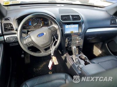 Zdjęcie 8 z 12 samochodu: 2017 FORD EXPLORER XLT VIN:1FM5K8D86HGB03288 - miniatura