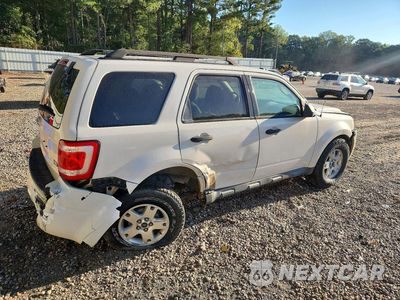 Trzecie zdjęcie samochodu z tyłu: 2011 FORD ESCAPE XLT VIN:1FMCU0DG3BKB78951 - miniatura