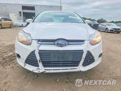 Piąte zdjęcie samochodu w środku: 2014 FORD FOCUS SE VIN:1FADP3F26EL252404 - miniatura
