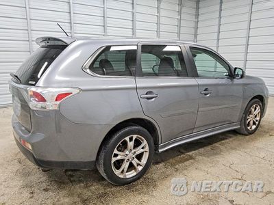 Trzecie zdjęcie samochodu z tyłu: 2014 MITSUBISHI OUTLANDER GT VIN:JA4JZ4AX6EZ003558 - miniatura