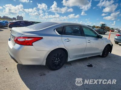 Trzecie zdjęcie samochodu z tyłu: 2017 NISSAN ALTIMA 2.5 S VIN:1N4AL3AP1HC258357 - miniatura