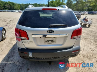 Zdjęcie 6 z 12 samochodu: 2013 KIA SORENTO LX VIN:5XYKT4A67DG343835 - miniatura