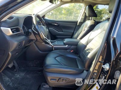 Zdjęcie 7 z 13 samochodu: 2022 TOYOTA HIGHLANDER XLE VIN:5TDGZRBH8NS191912 - miniatura