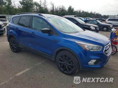 Czwarte zdjęcie samochodu z boku: 2018 FORD ESCAPE SE VIN:1FMCU0GD7JUB09197 - miniatura
