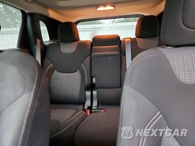 Zdjęcie 10 z 13 samochodu: 2017 JEEP CHEROKEE LATITUDE VIN:1C4PJMCS5HW505881 - miniatura
