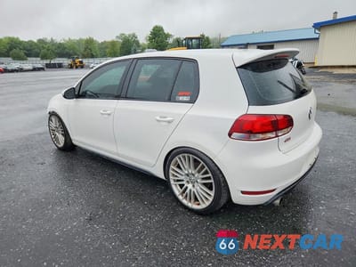Drugie zdjęcie samochodu z przodu: 2011 VOLKSWAGEN GTI VIN:WVWGV7AJ1BW251335 - miniatura