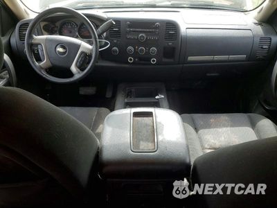 Zdjęcie 8 z 12 samochodu: 2010 CHEVROLET SILVERADO K2500 HEAVY DUTY LT VIN:1GC5KXBG8AZ186922 - miniatura