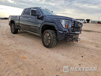 Czwarte zdjęcie samochodu z boku: 2024 GMC SIERRA K2500 DENALI ULTIMATE VIN:1GT49XEY7RF454190 - miniatura