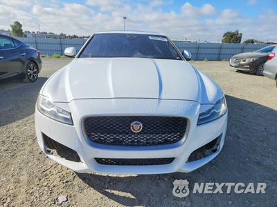 Piąte zdjęcie samochodu w środku: 2016 JAGUAR XF R - SPORT VIN:SAJBF4BV5GCY16283 - miniatura