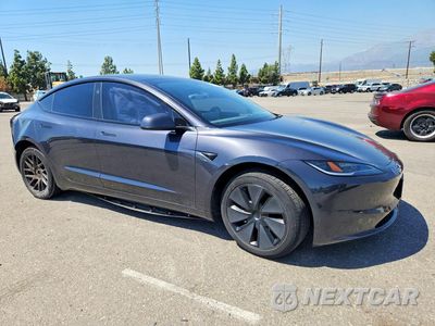 Czwarte zdjęcie samochodu z boku: 2024 TESLA MODEL 3 VIN:5YJ3E1EA6RF745453 - miniatura