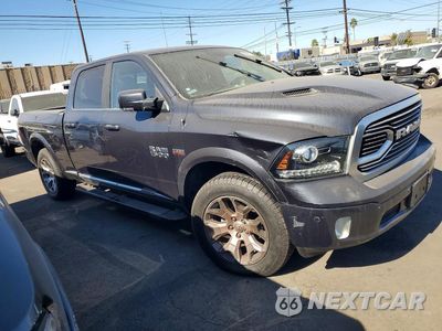 Czwarte zdjęcie samochodu z boku: 2018 RAM 1500 LONGHORN VIN:1C6RR6WT7JS194850 - miniatura