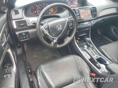 Zdjęcie 8 z 12 samochodu: 2017 HONDA ACCORD TOURING VIN:1HGCT2B00HA003128 - miniatura