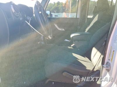 Zdjęcie 7 z 12 samochodu: 2014 JEEP WRANGLER UNLIMITED SPORT VIN:1C4BJWDG5EL251067 - miniatura