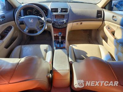 Zdjęcie 8 z 13 samochodu: 2007 HONDA ACCORD EX VIN:1HGCM56857A045579 - miniatura
