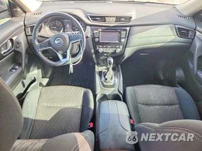 Zdjęcie 8 z 13 samochodu: 2017 NISSAN ROGUE SV VIN:5N1AT2MT7HC891017 - miniatura