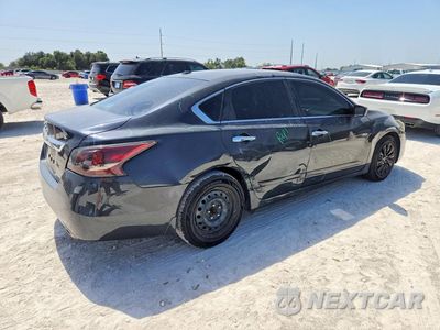 Trzecie zdjęcie samochodu z tyłu: 2015 NISSAN ALTIMA 2.5 S VIN:1N4AL3AP3FC154059 - miniatura
