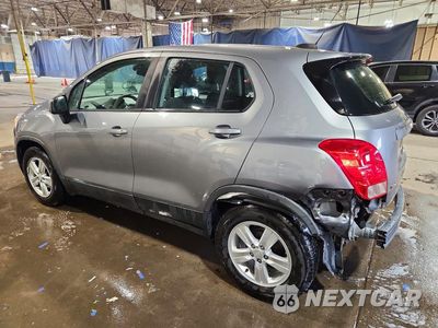 Drugie zdjęcie samochodu z przodu: 2020 CHEVROLET TRAX LS VIN:3GNCJKSB7LL194626 - miniatura