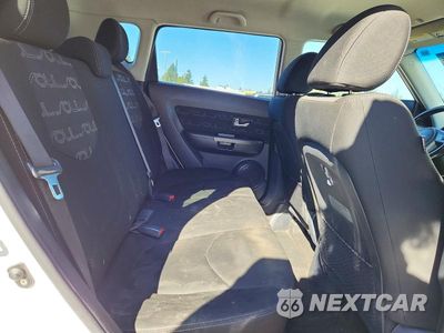 Zdjęcie 11 z 13 samochodu: 2013 KIA SOUL + VIN:KNDJT2A66D7534854 - miniatura