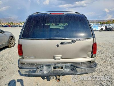 Zdjęcie 6 z 13 samochodu: 2003 GMC YUKON VIN:1GKEK13T63R144085 - miniatura