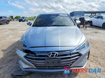 Piąte zdjęcie samochodu w środku: 2020 HYUNDAI ELANTRA SEL VIN:5NPD84LFXLH614160 - miniatura