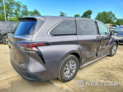Trzecie zdjęcie samochodu z tyłu: 2024 TOYOTA SIENNA LE VIN:5TDKRKEC9RS209924 - miniatura